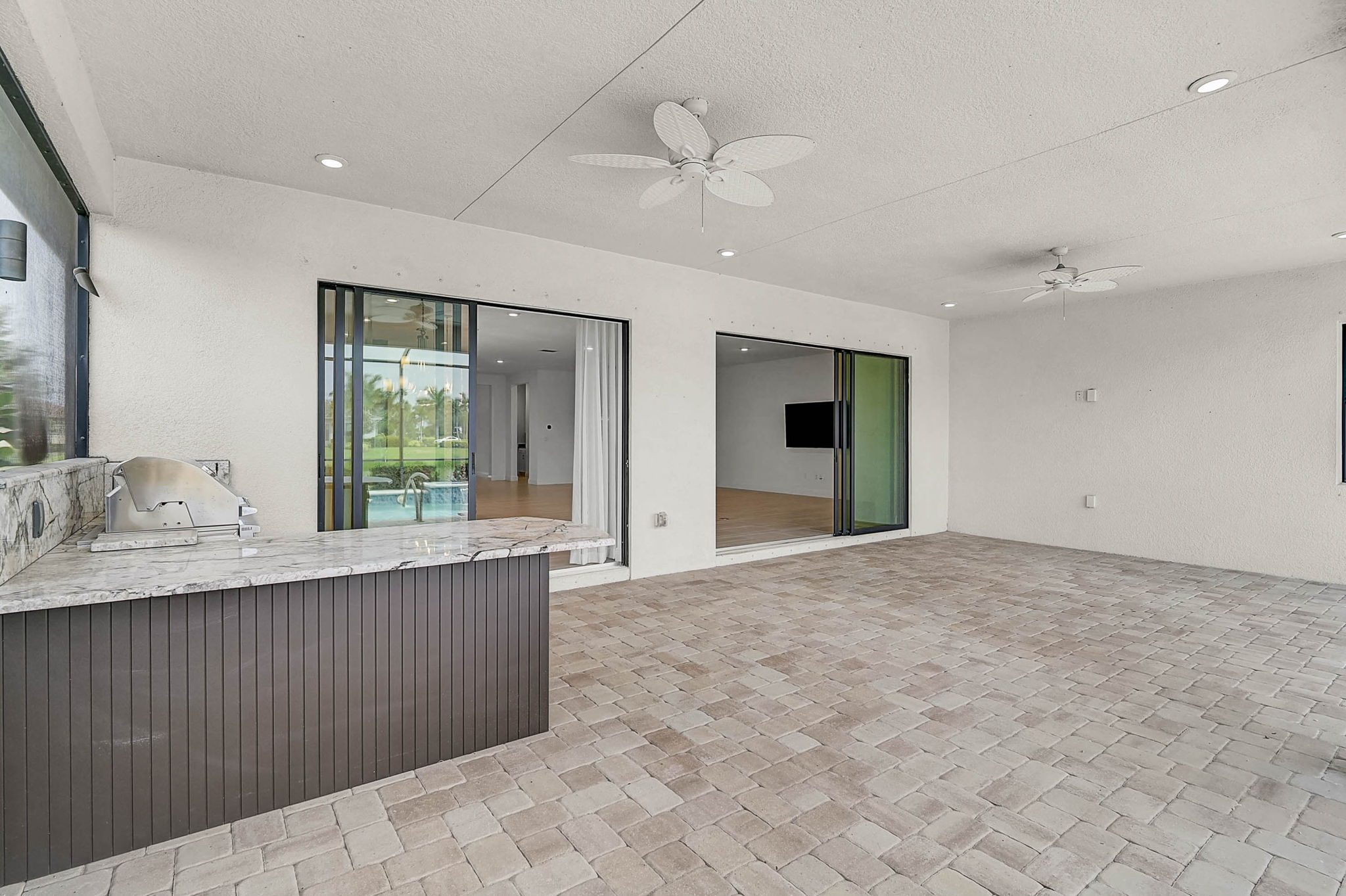 5058 Surfside Cir-40