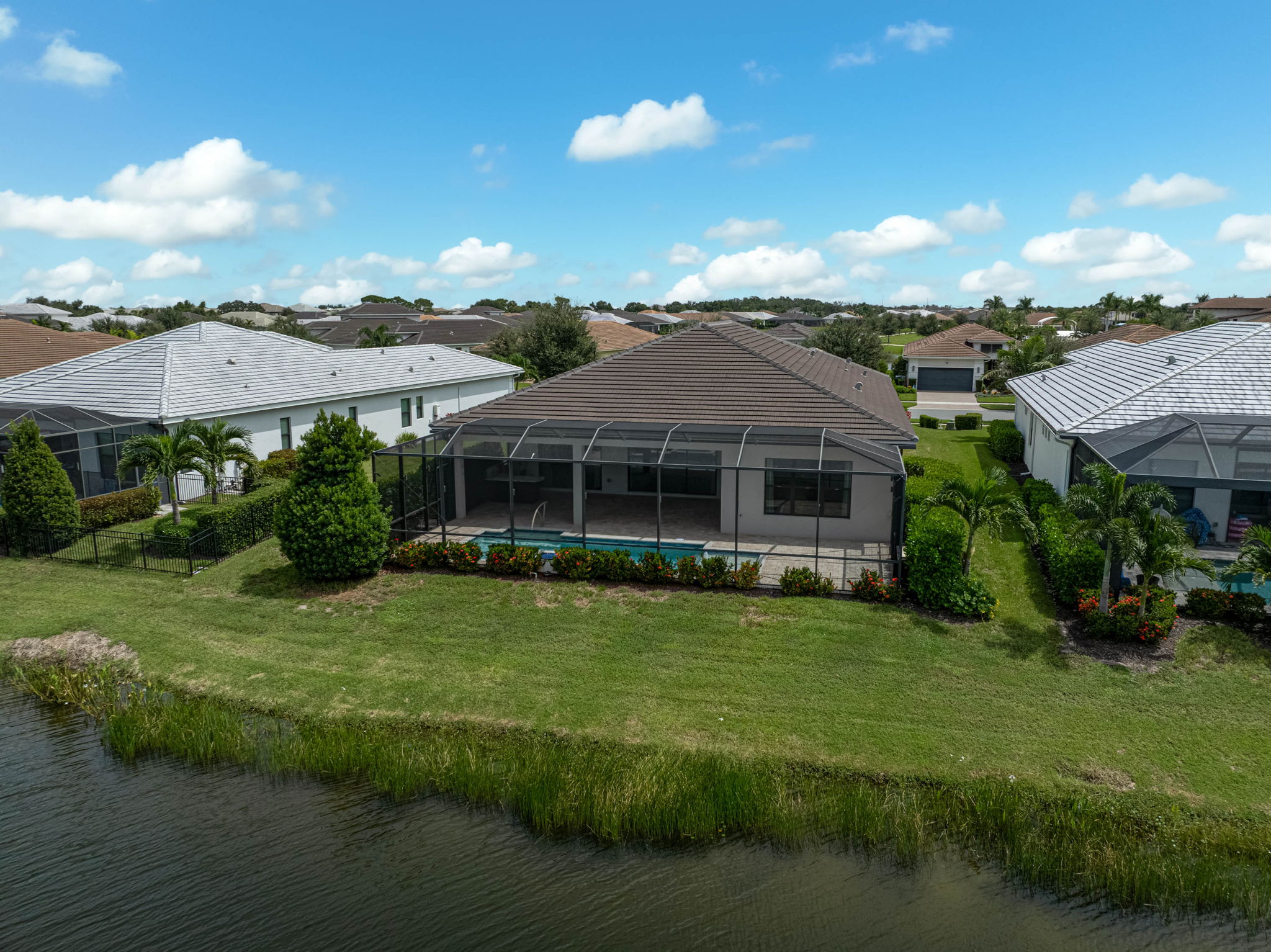 5058 Surfside Cir-56