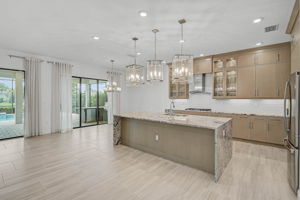 5058 Surfside Cir-6