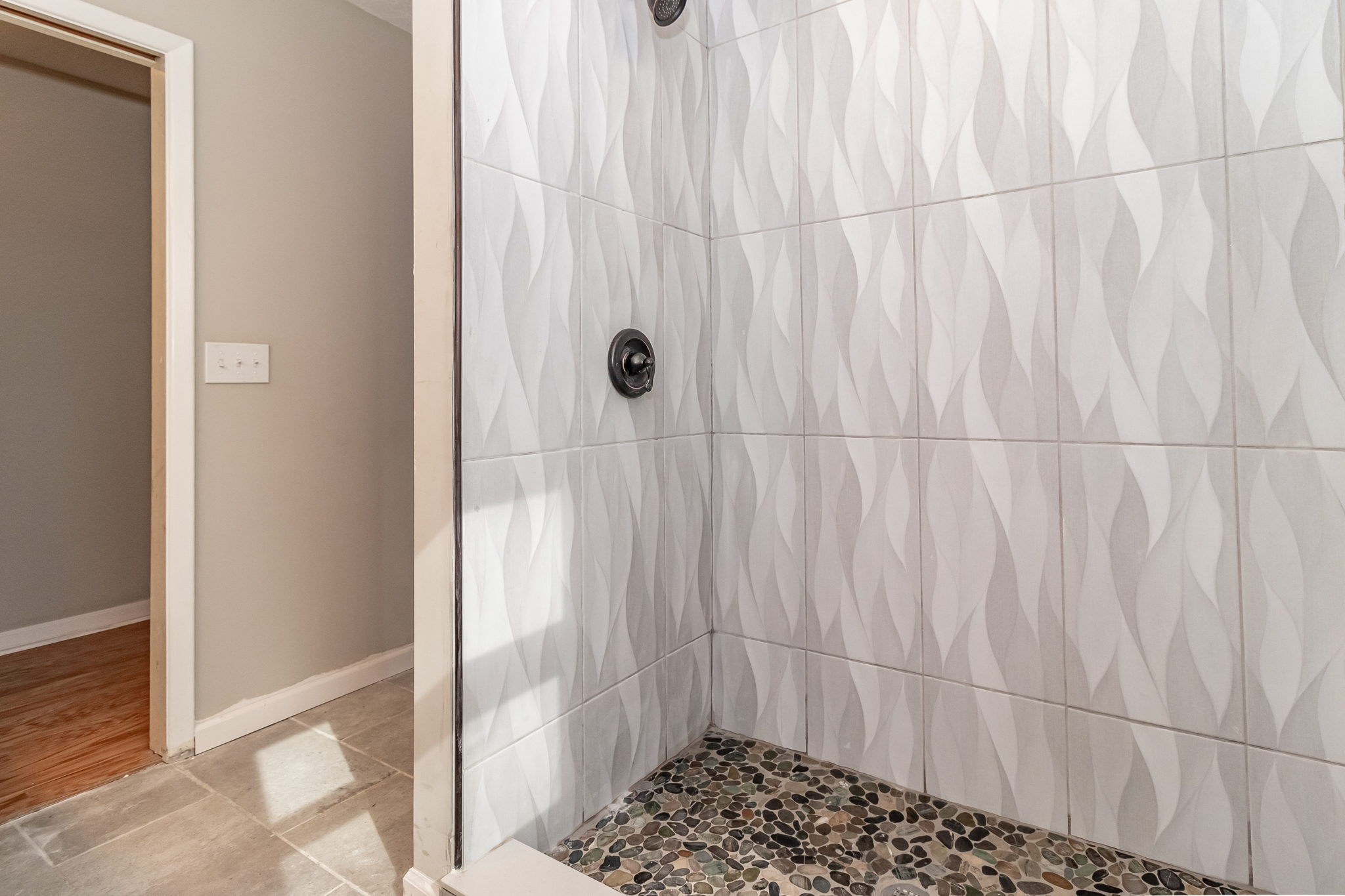 Owner's En-Suite Bath
