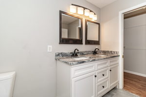 Owner's En-Suite Bath