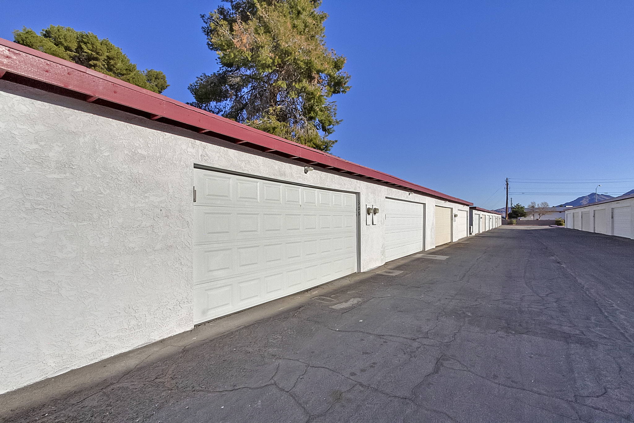 506 Greenbriar Townhouse Way, Las Vegas, NV 89121, USA Photo 2