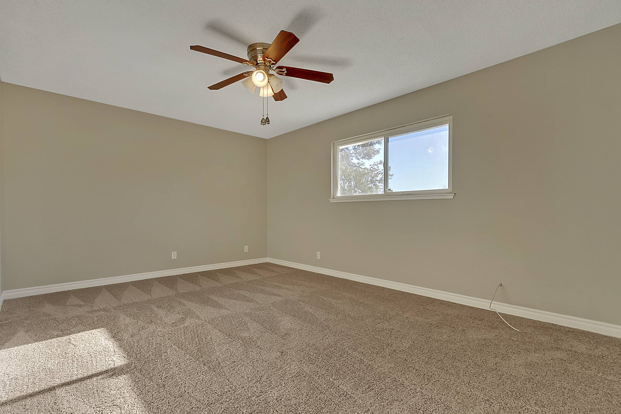 506 Greenbriar Townhouse Way, Las Vegas, NV 89121, USA Photo 16