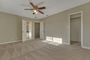 506 Greenbriar Townhouse Way, Las Vegas, NV 89121, USA Photo 16