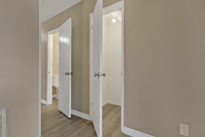 506 Greenbriar Townhouse Way, Las Vegas, NV 89121, USA Photo 6