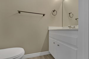 506 Greenbriar Townhouse Way, Las Vegas, NV 89121, USA Photo 7