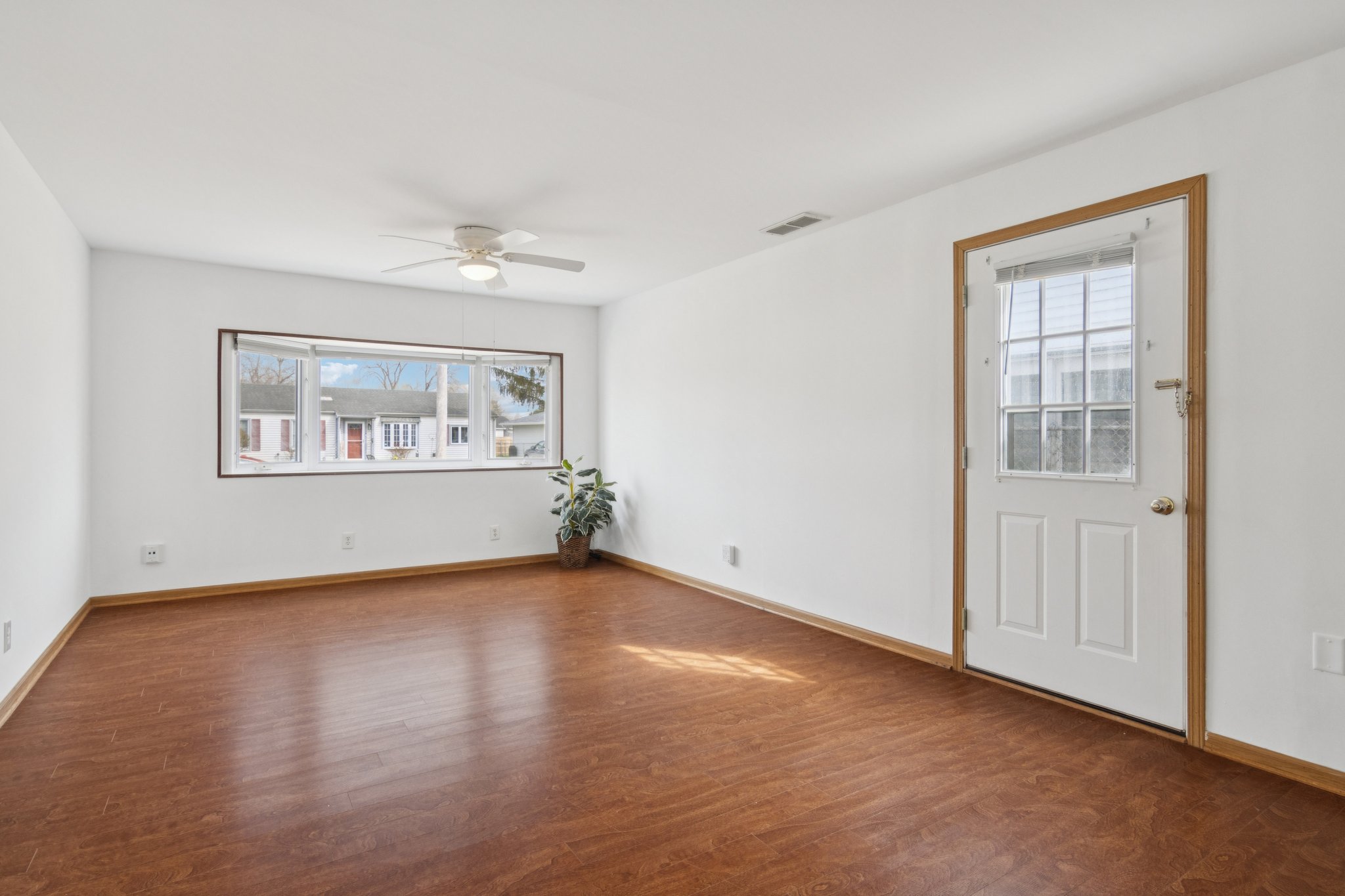 Kenyon Ave-S1004-018.jpg