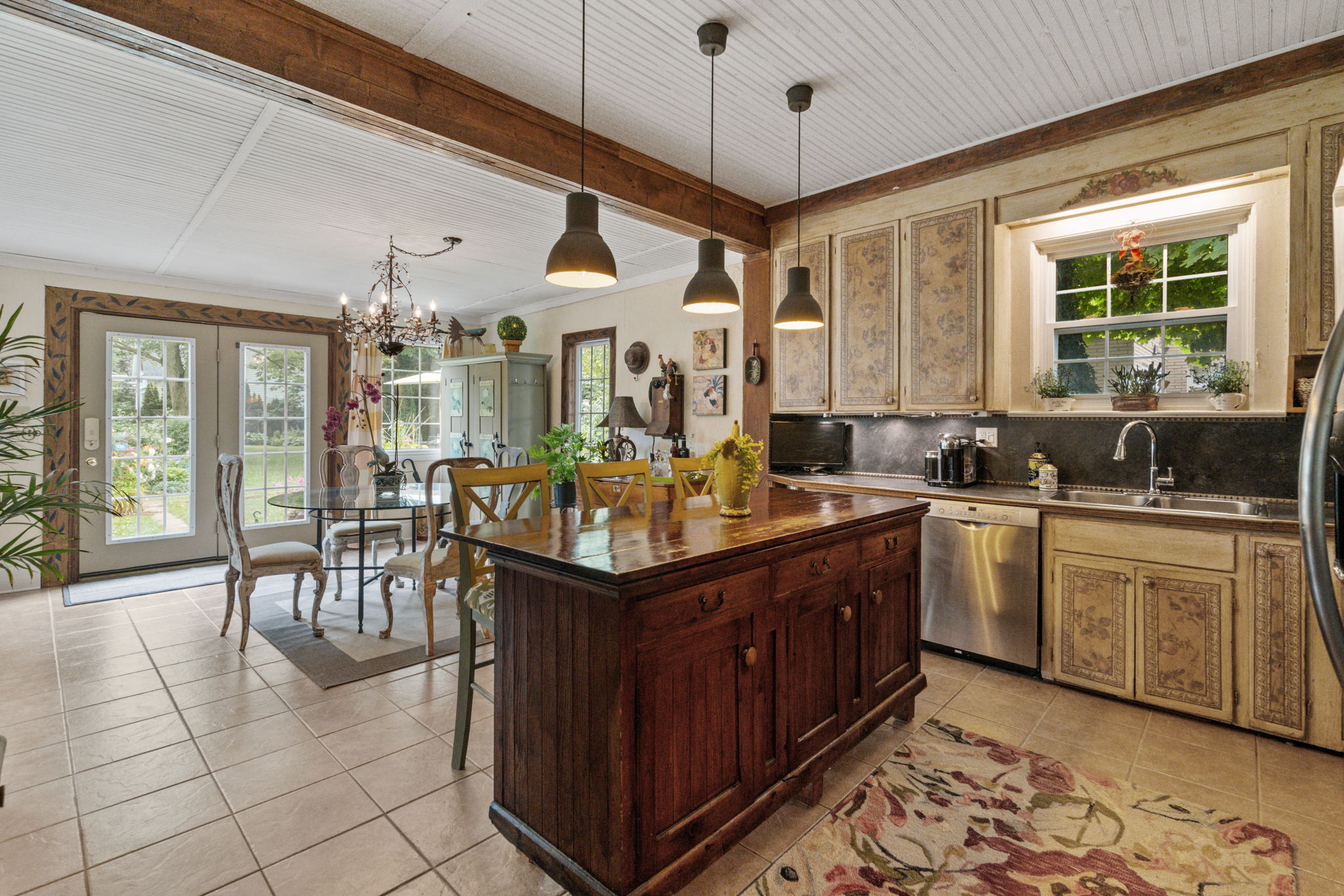 506 Mississagua St Niagara-on-the-Lake, ON L0S 1J0