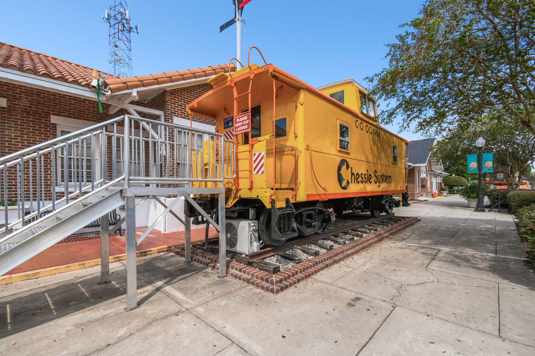 Chessie Car in front of Heritage Museum