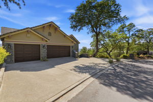002_F8_506 Oakshire Pl