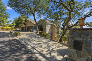 003_F8_506 Oakshire Pl