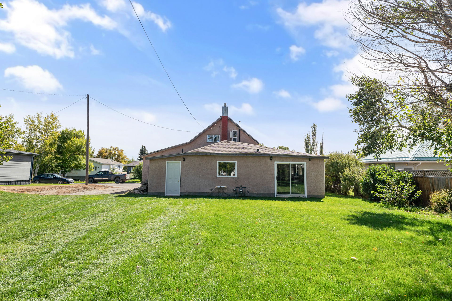 5060 49 Ave-QuikSell-32