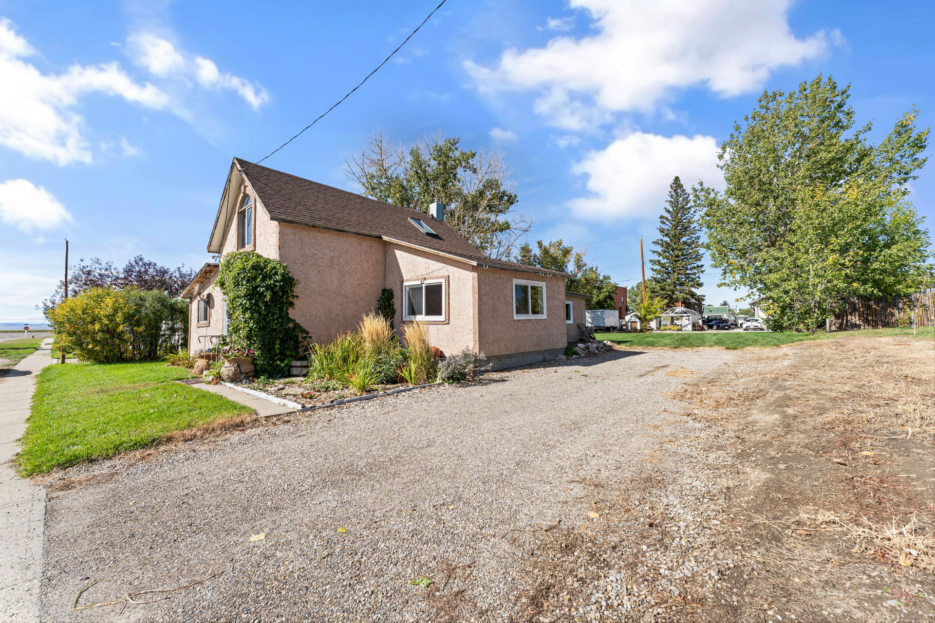 5060 49 Ave-QuikSell-37