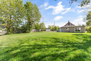 5060 49 Ave-QuikSell-36