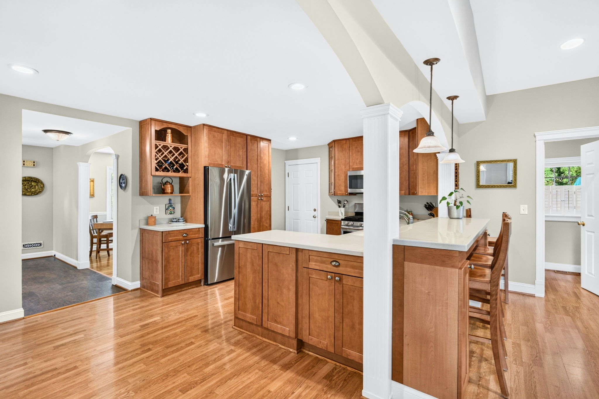 Warm maple cabinets