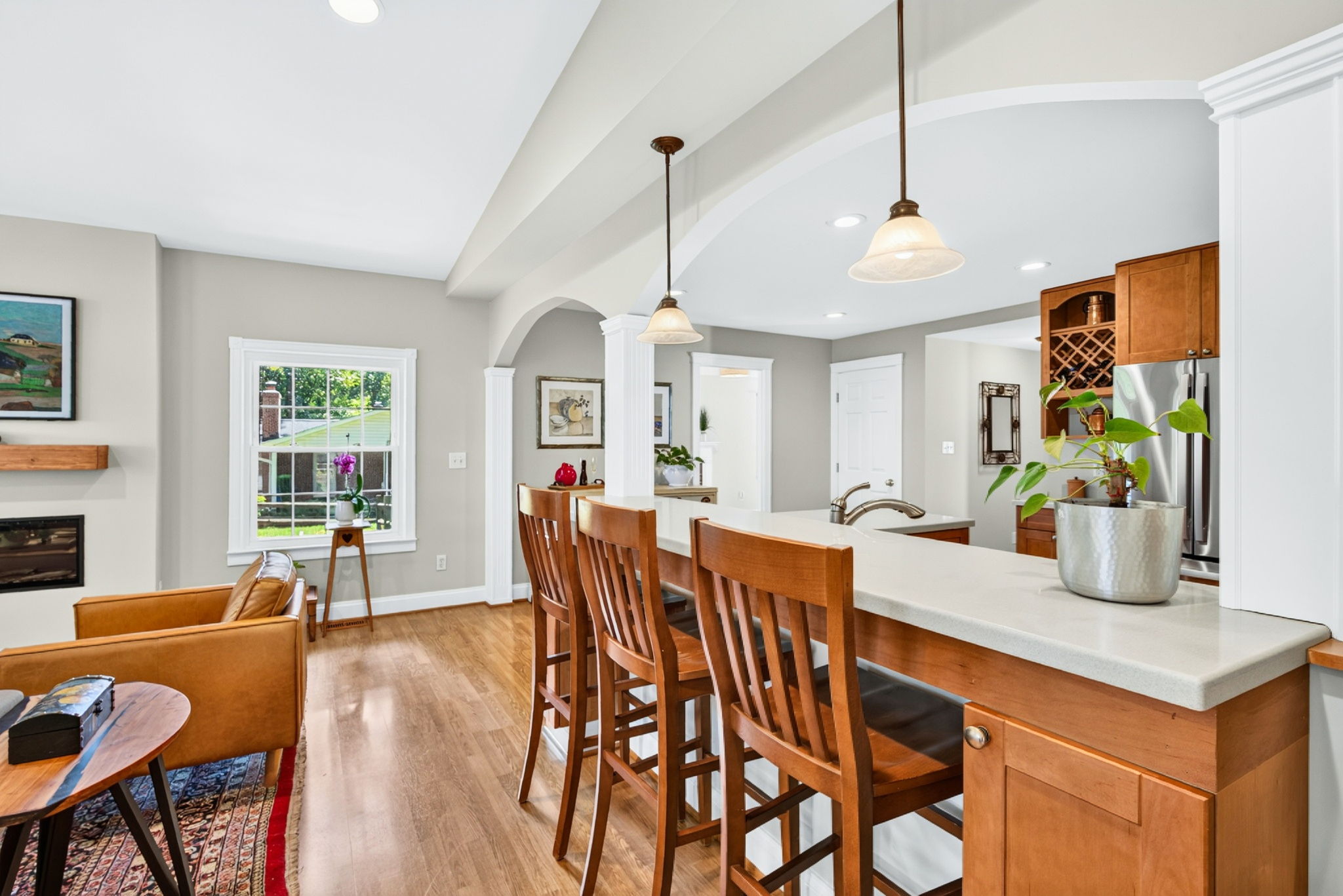 Breakfast bar with pendant lighting