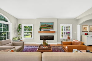 Electric fireplace