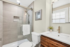 Updated primary en-suite