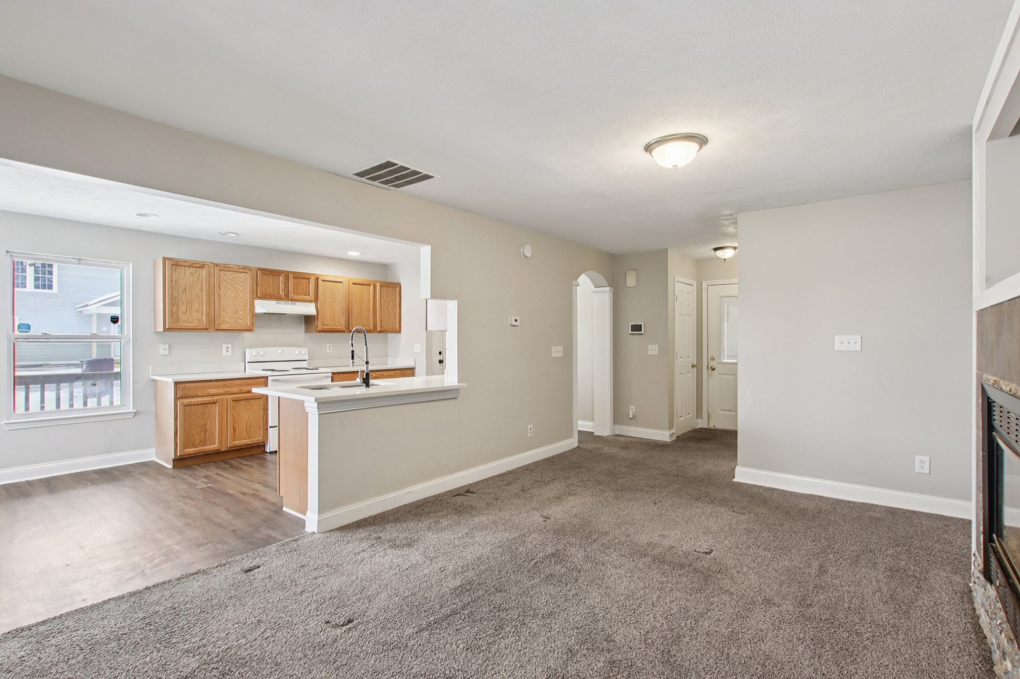 W Legrande Ave-S0902-008.jpg