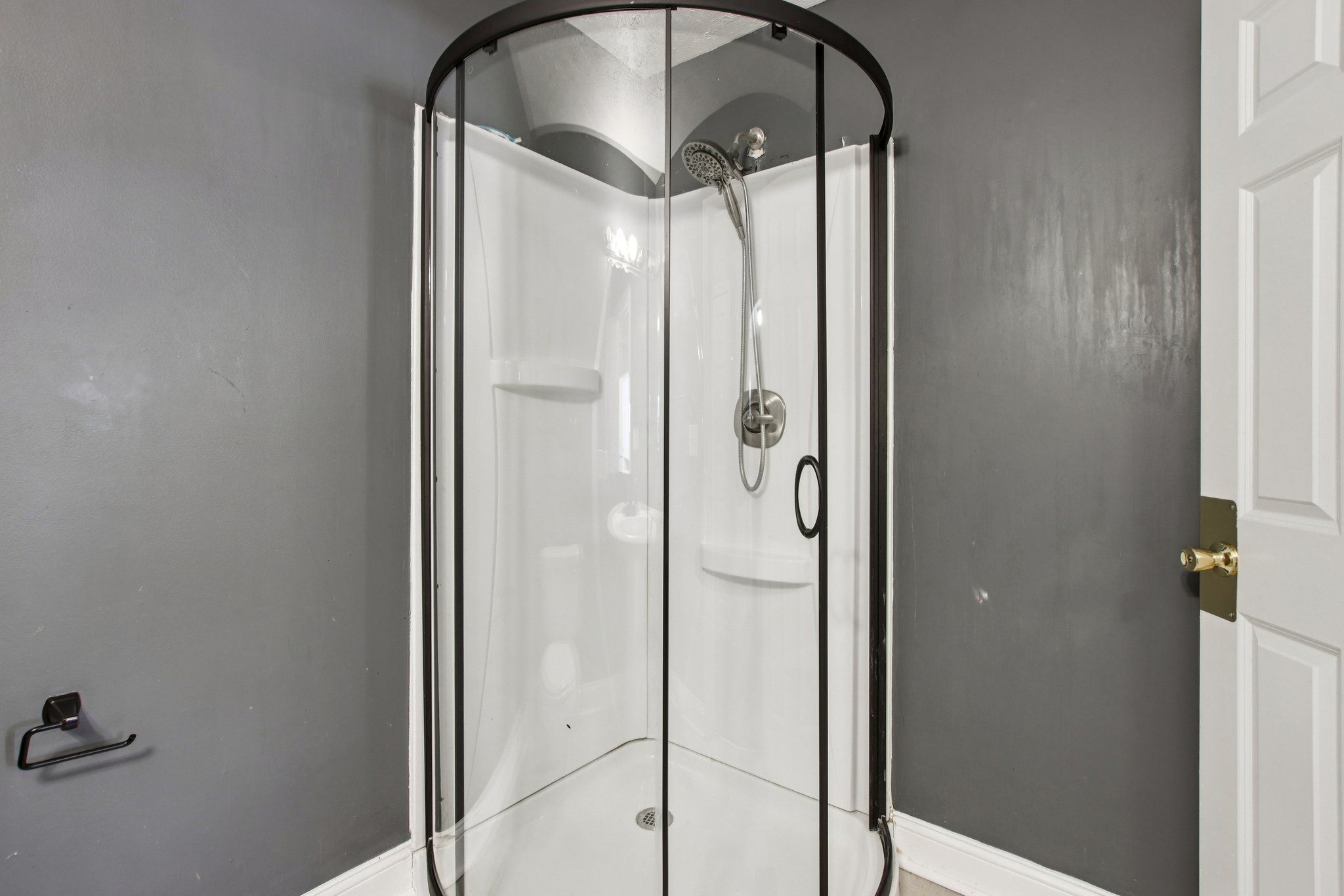 W Legrande Ave-S0902-018.jpg