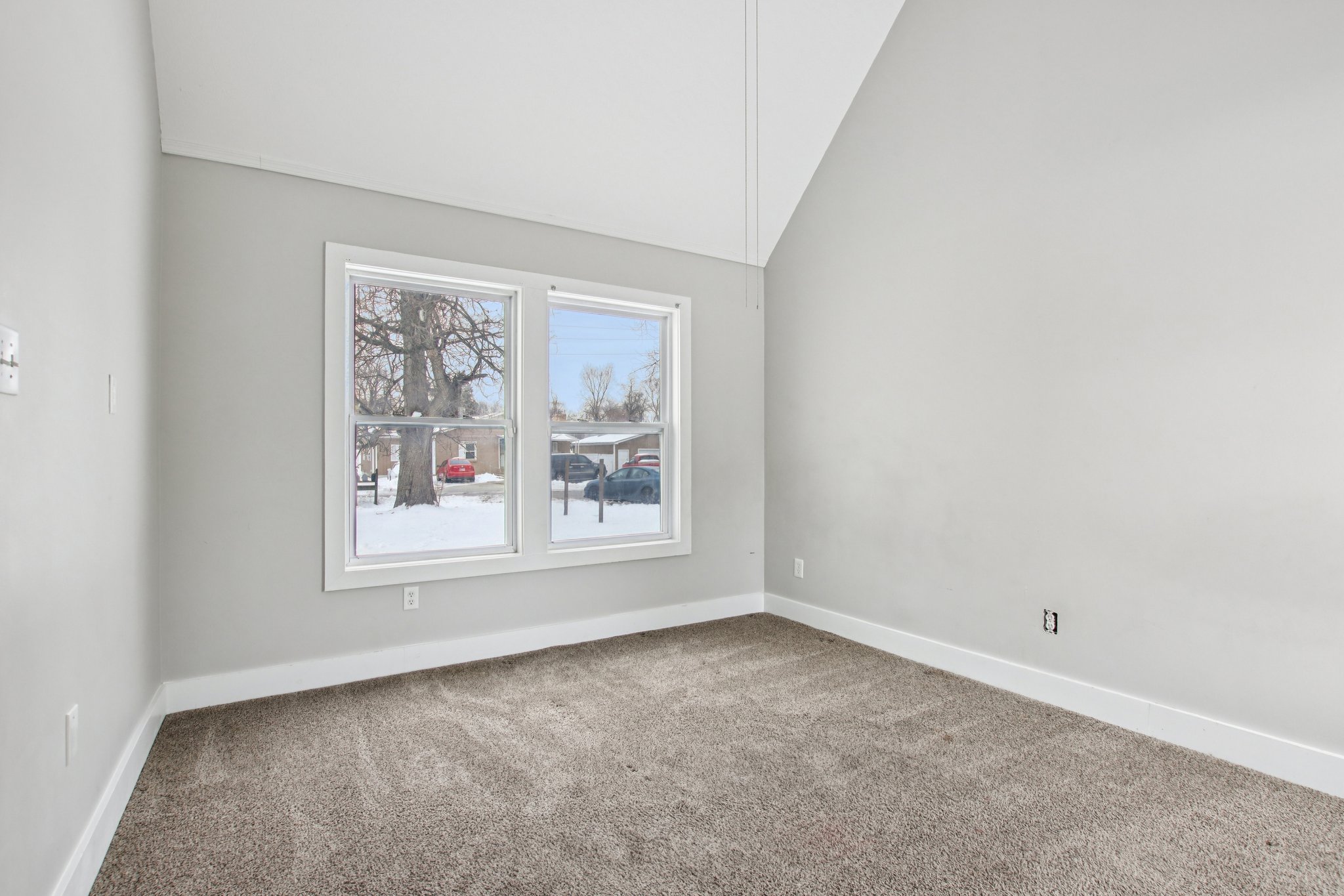 W Legrande Ave-S0902-021.jpg