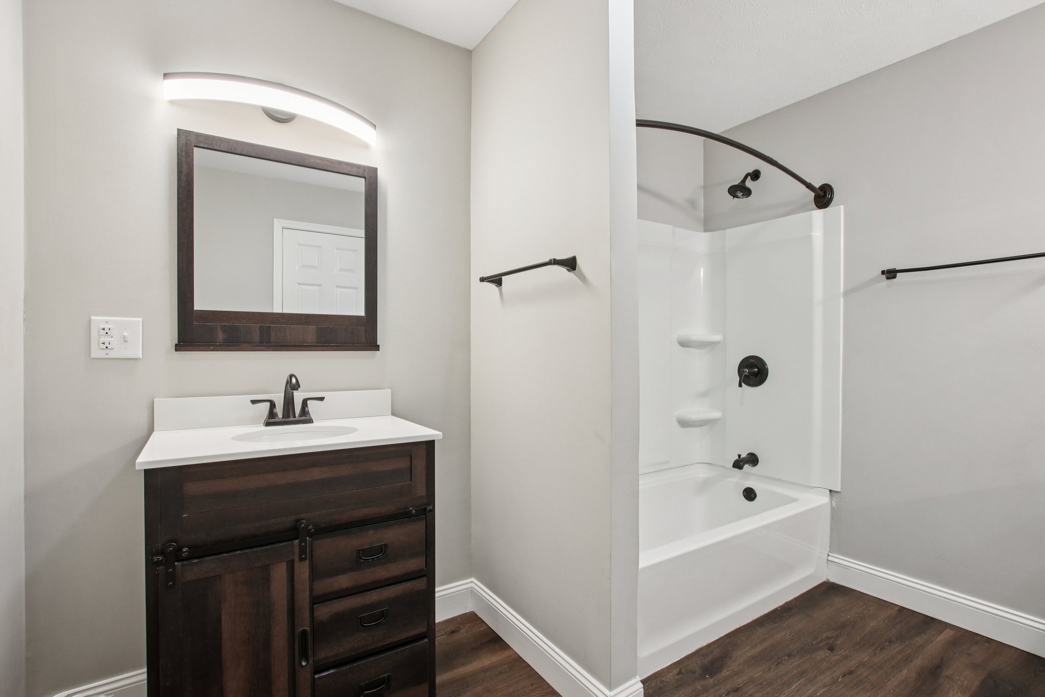 W Legrande Ave-S0902-029.jpg