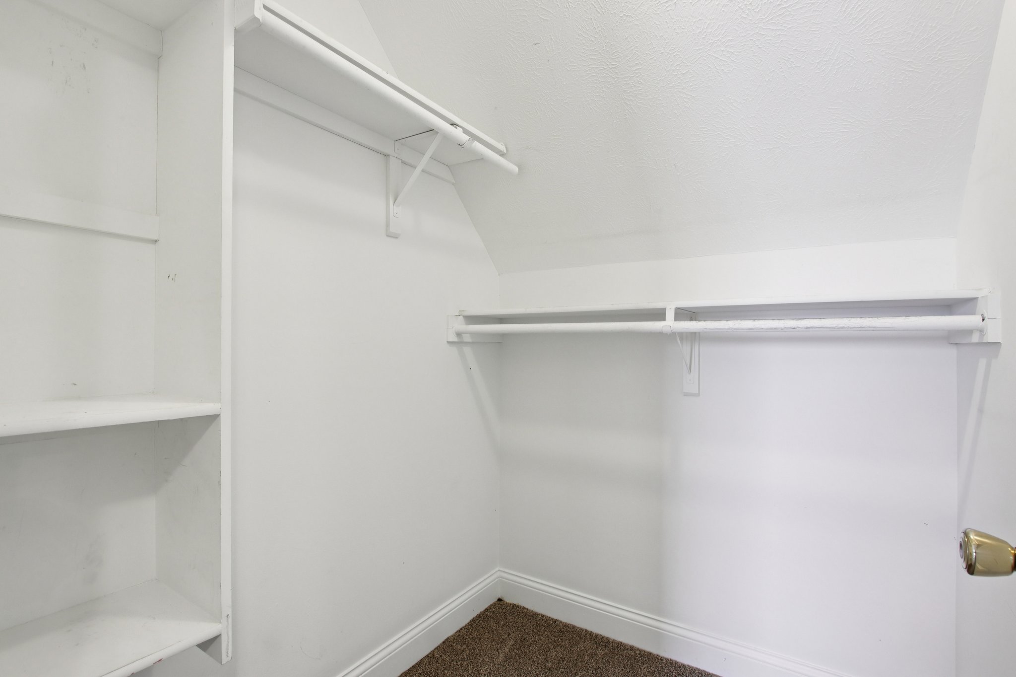 W Legrande Ave-S0902-030.jpg