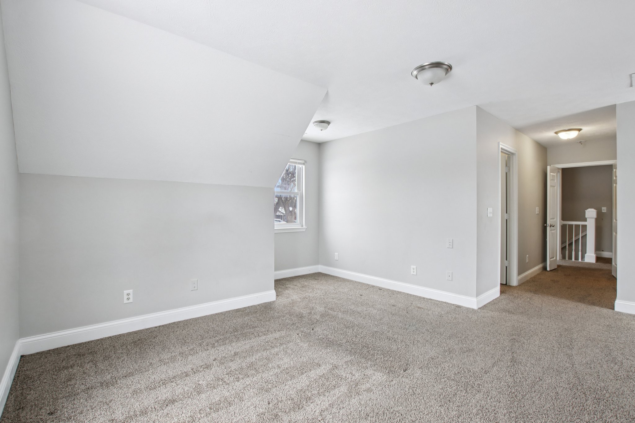 W Legrande Ave-S0902-033.jpg