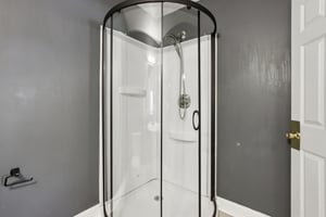 W Legrande Ave-S0902-018.jpg