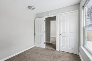 W Legrande Ave-S0902-020.jpg