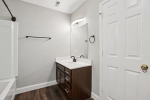 W Legrande Ave-S0902-034.jpg