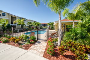 4-Regency Palms Pool