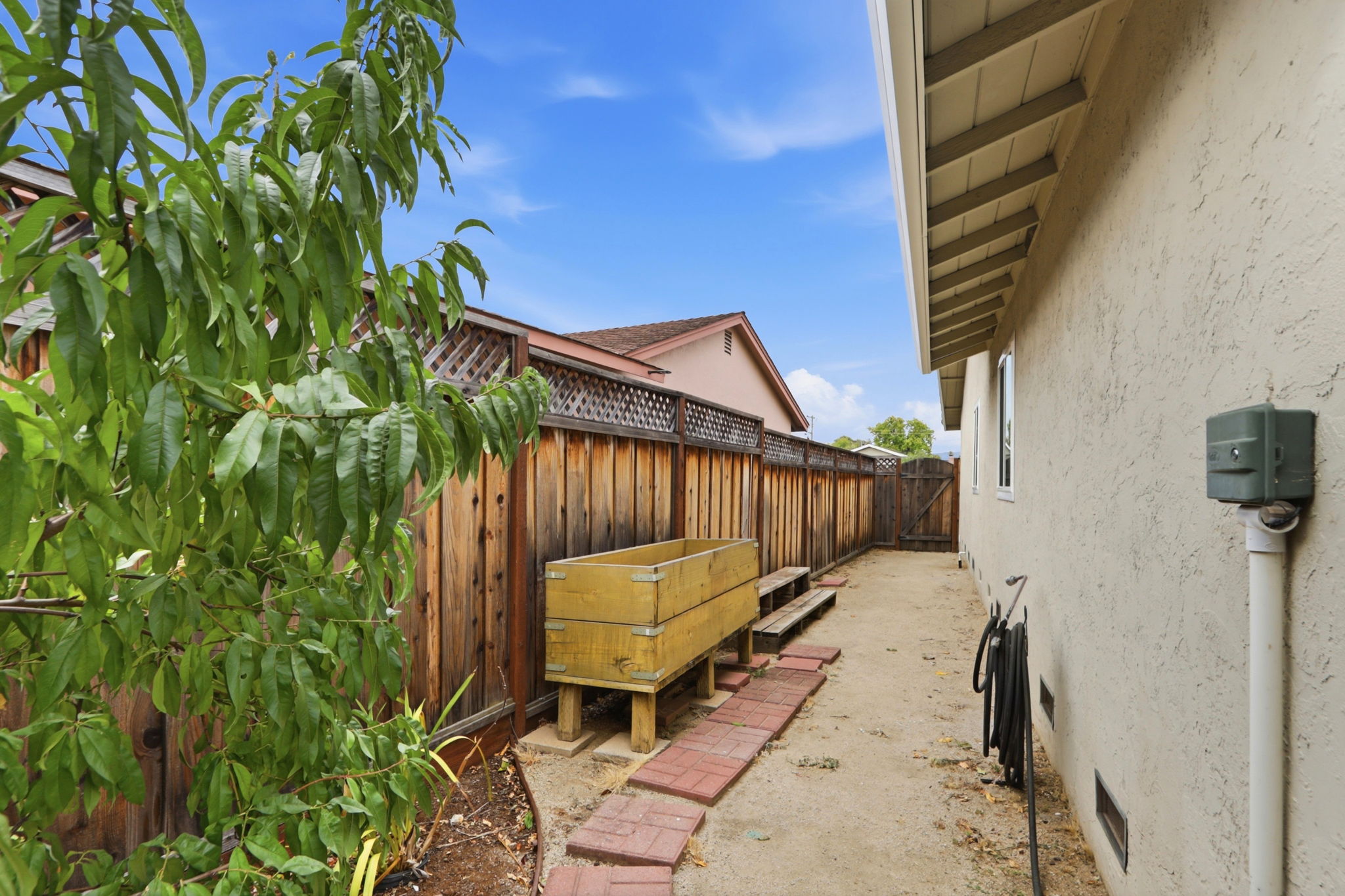 040_F8_5064 Trenary Way