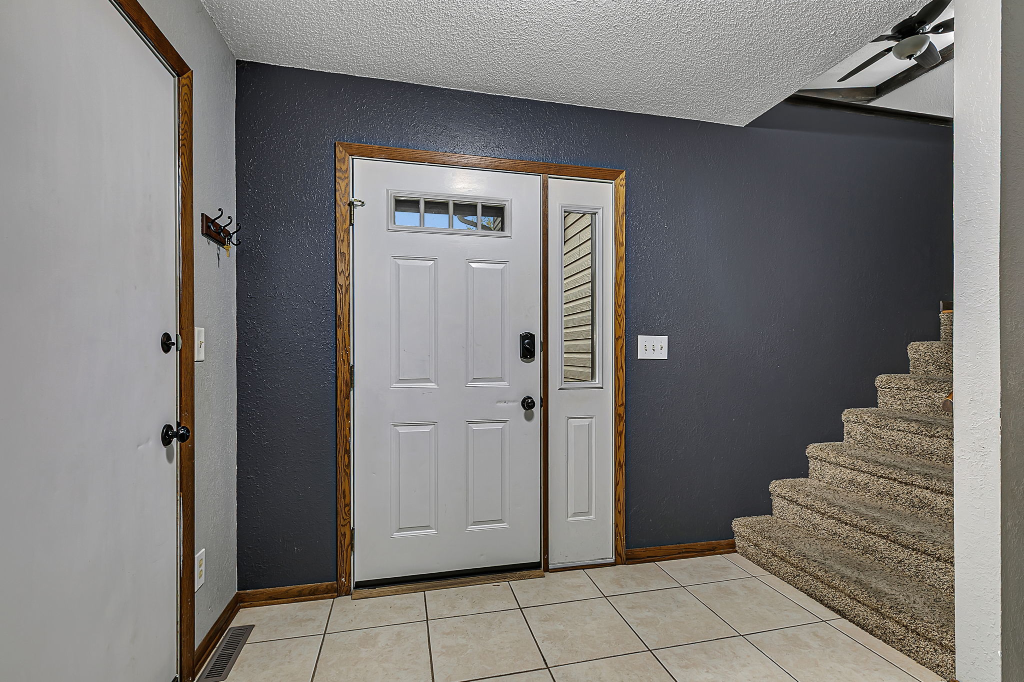  Photo 23