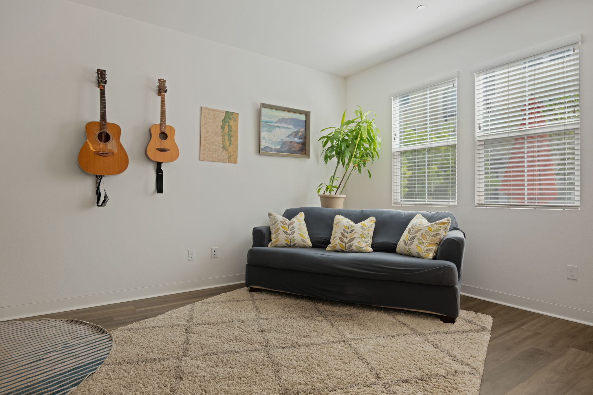 05 - Living Room
