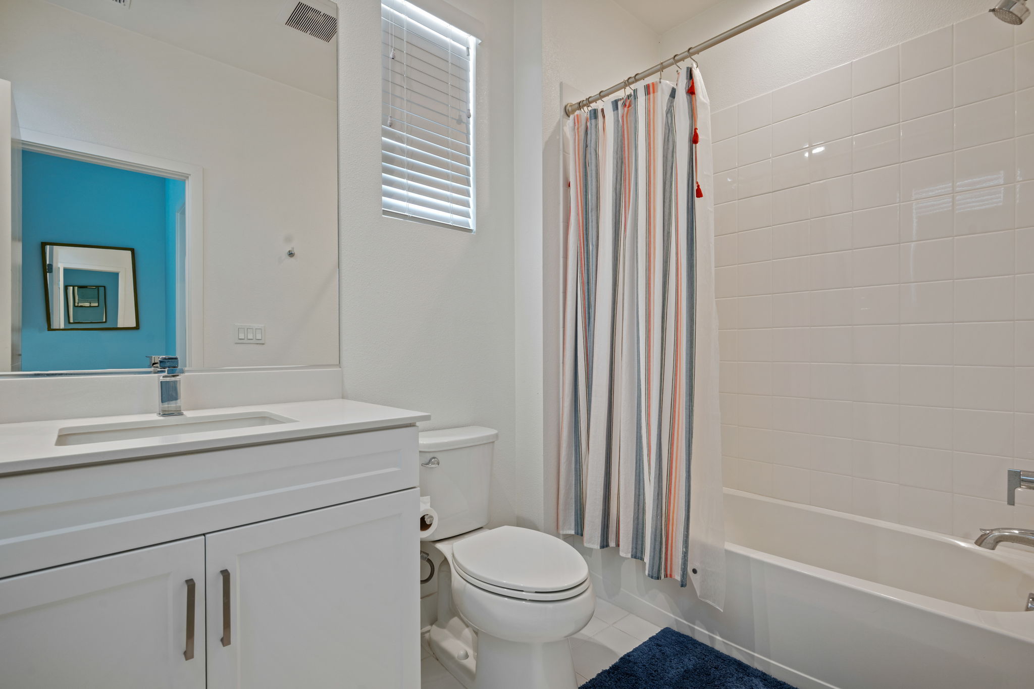 23 - Bathroom 2