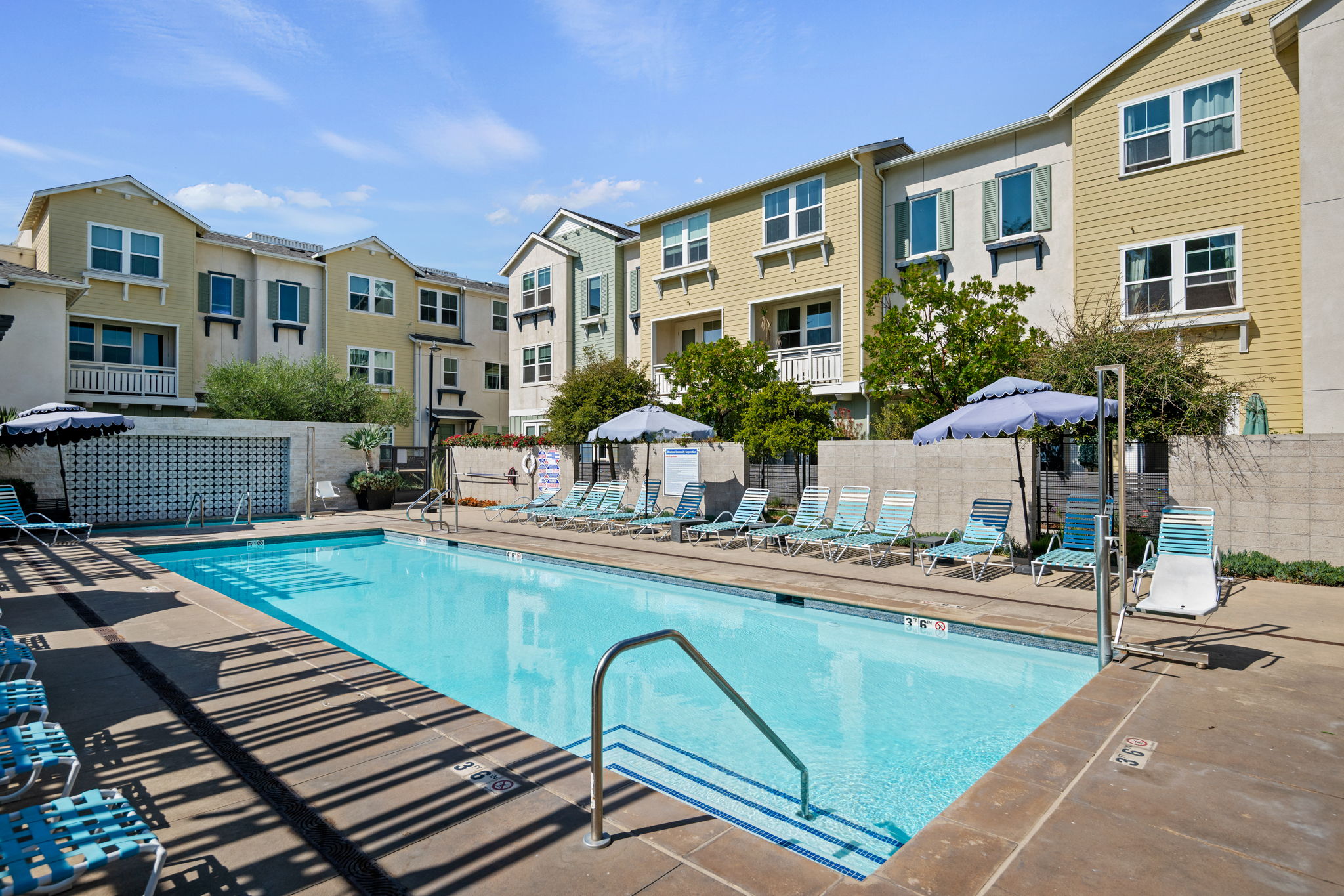29 - Winslowe Community Pool