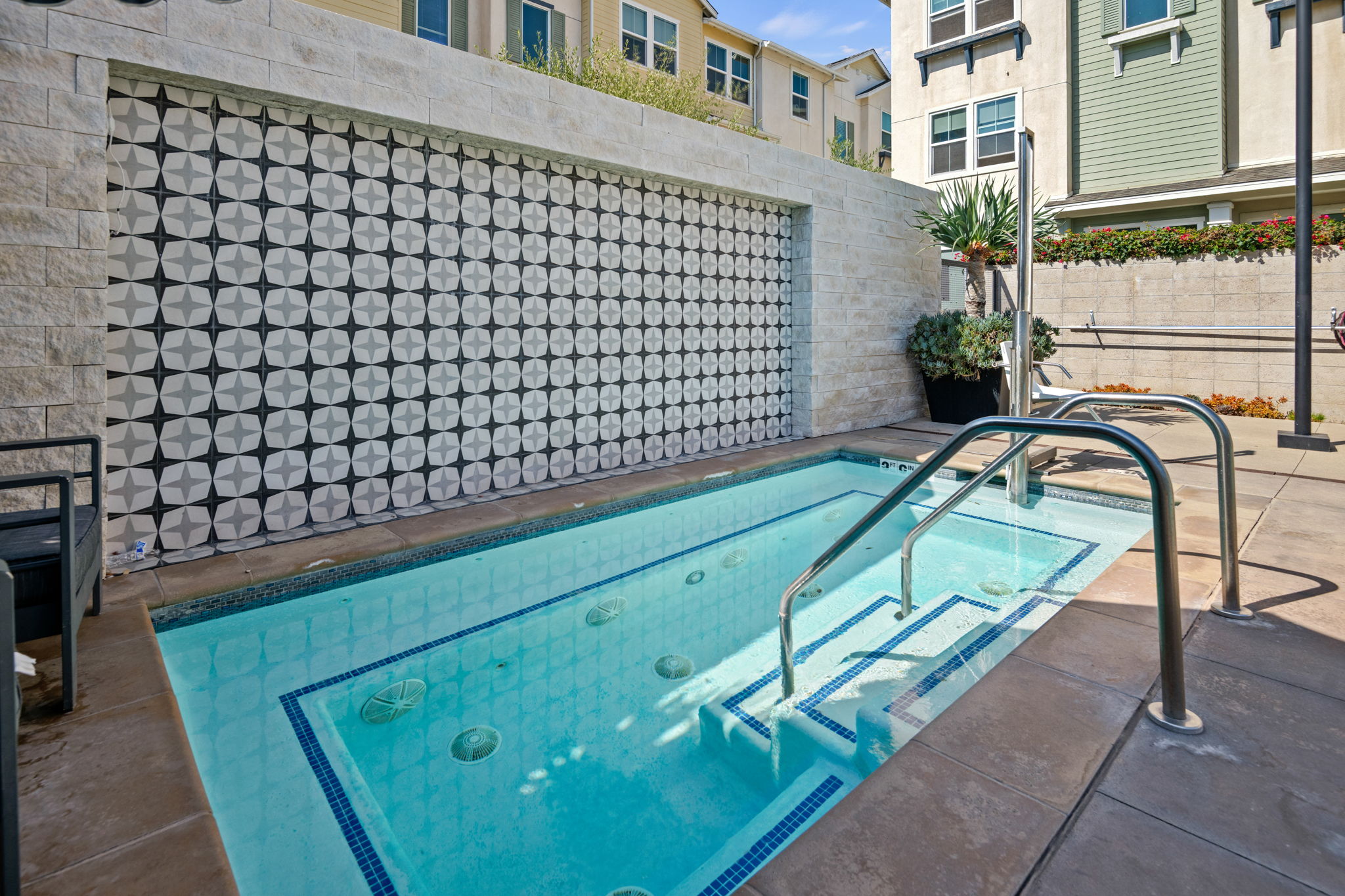 30 - Winslowe Jacuzzi
