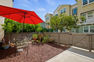 03 - Front Patio