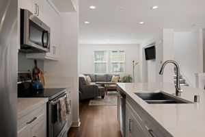 13 - Kitchen