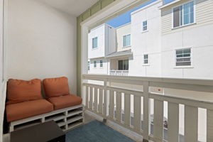 17 - Balcony