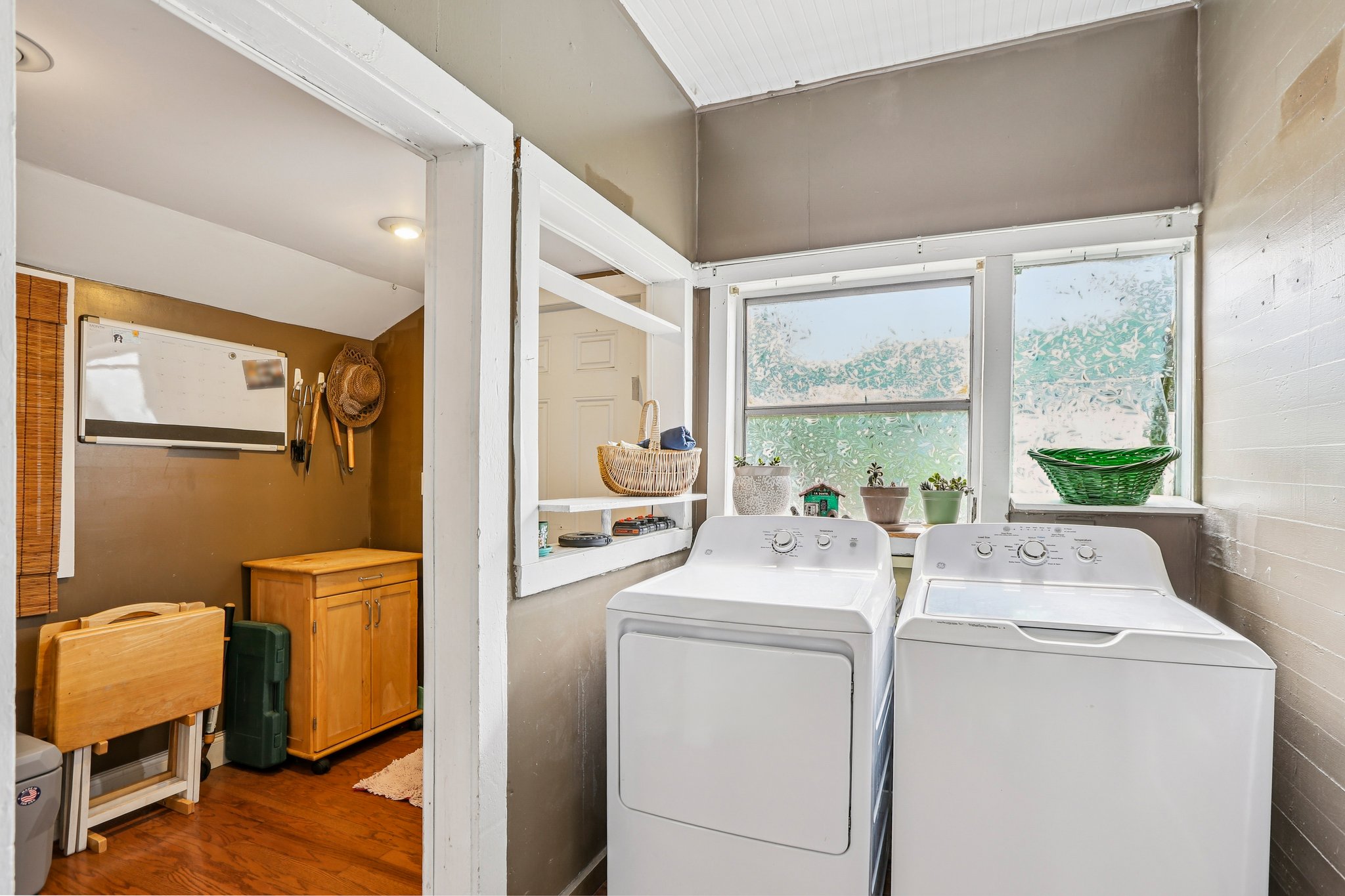 E Knollwood St-S1009-023.jpg