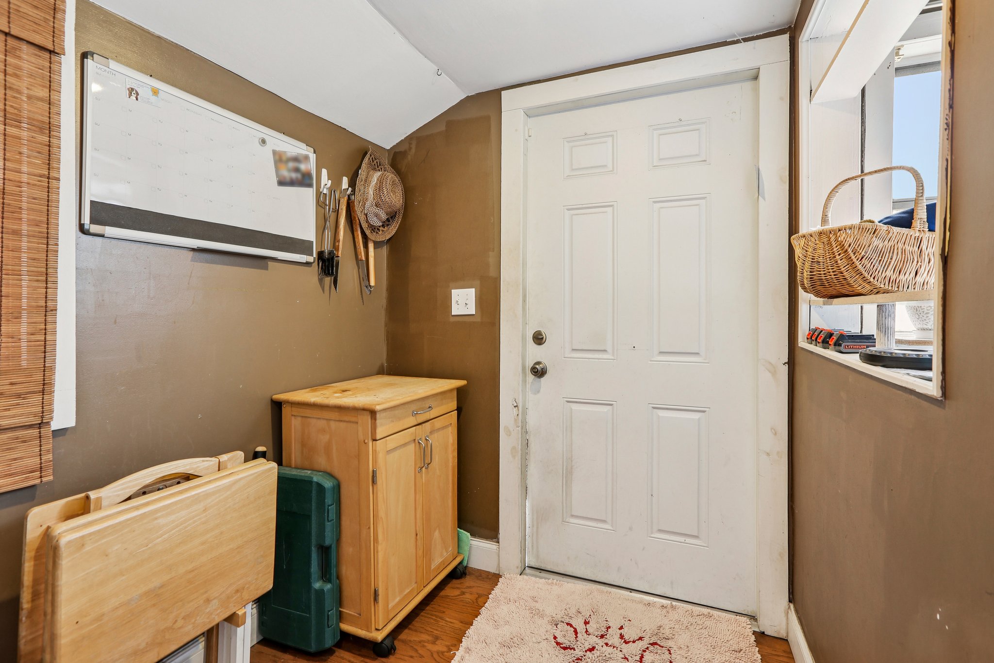 E Knollwood St-S1009-024.jpg