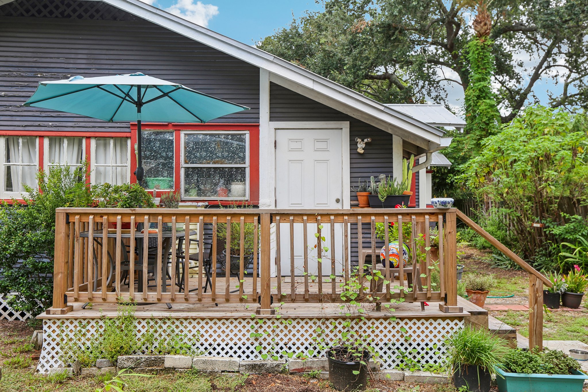 E Knollwood St-S1009-037.jpg