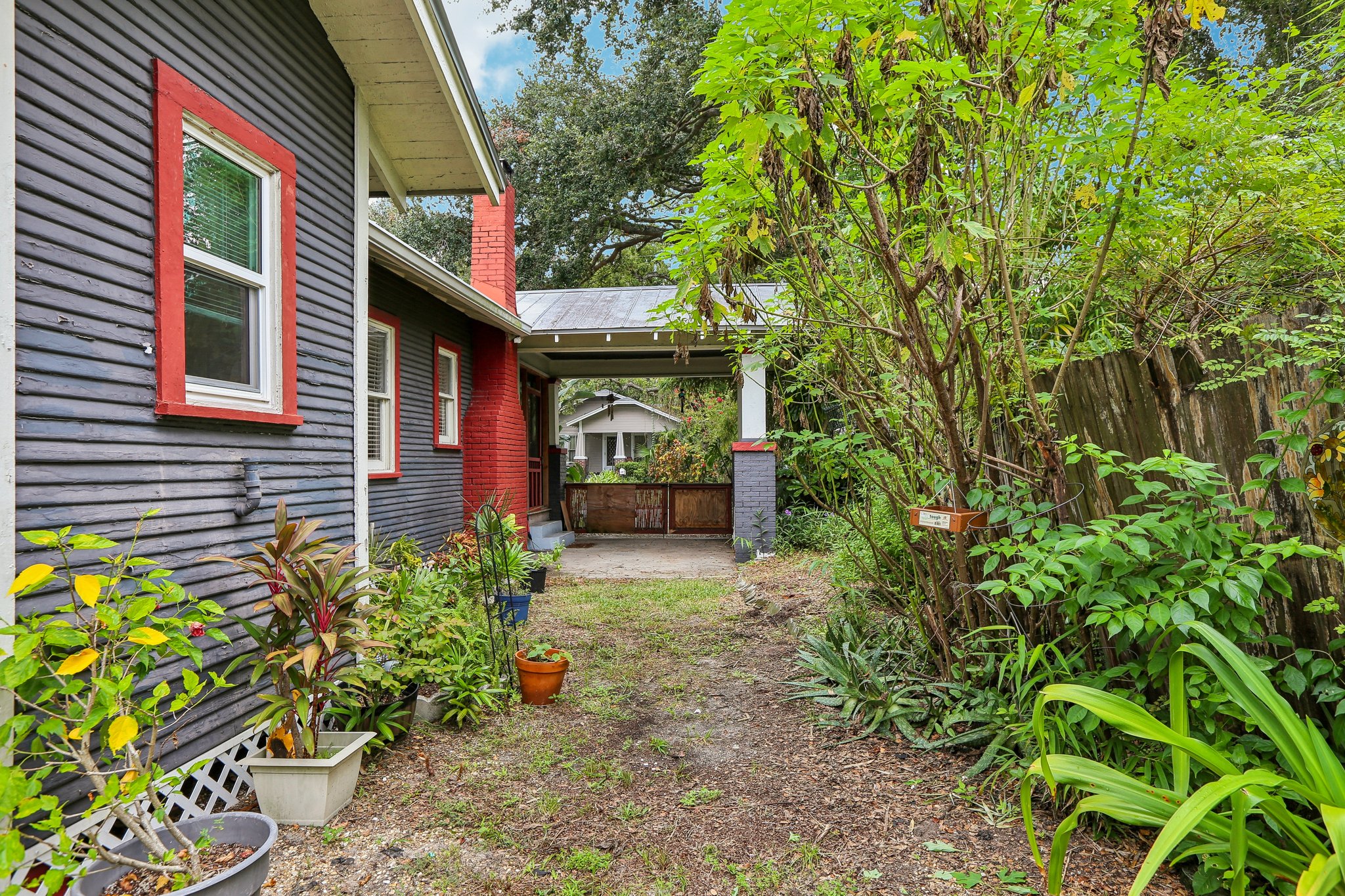 E Knollwood St-S1009-039.jpg