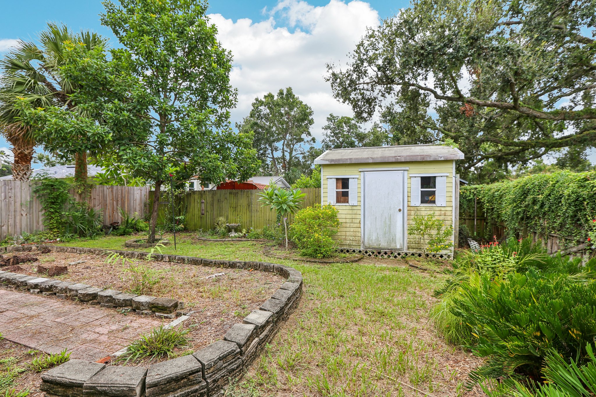 E Knollwood St-S1009-043.jpg