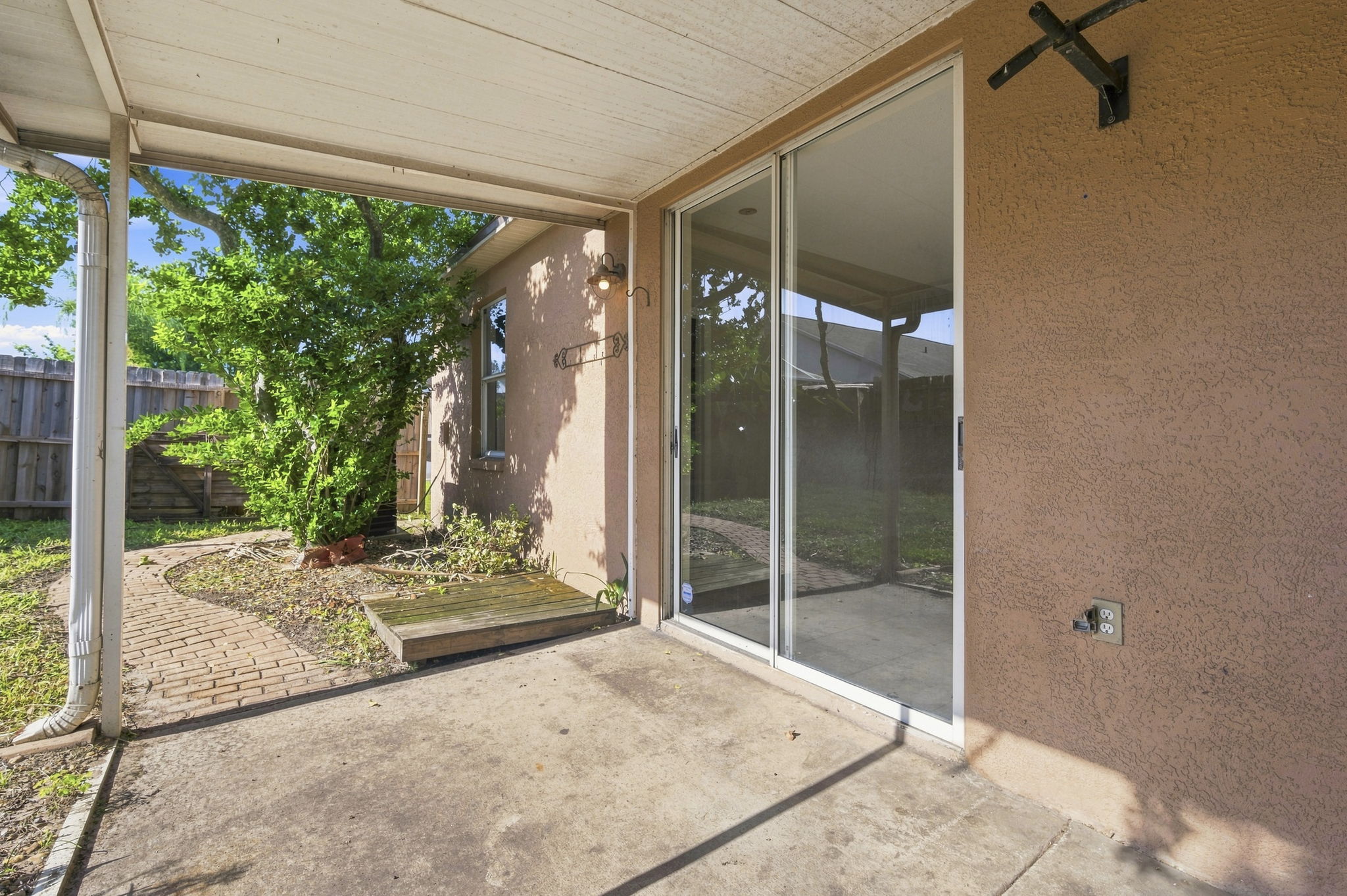 Rear Exteriors (2)