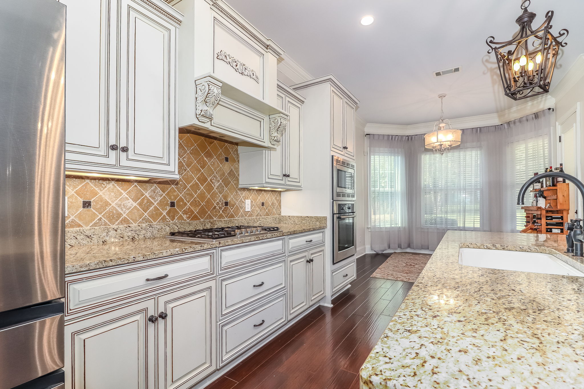 Kitchen/Breakfast Area