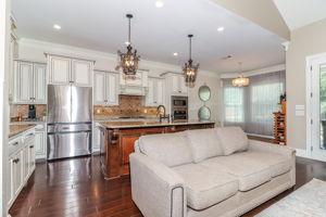 Kitchen/Breakfast Area