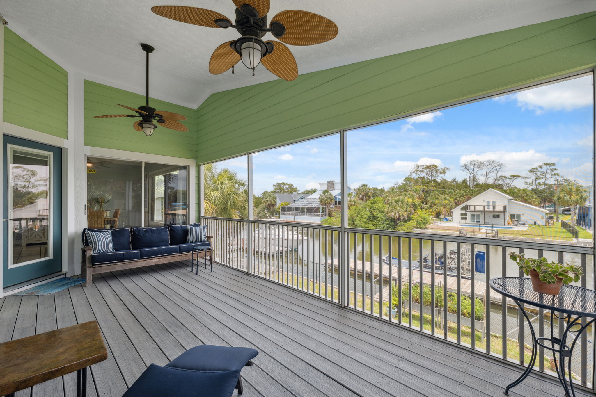 Screened Upper Lanai
